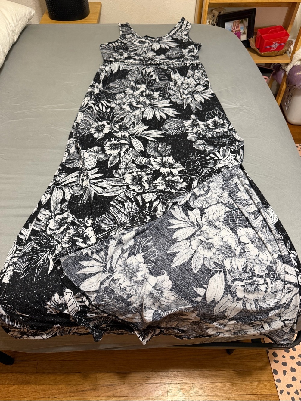 💥 JRS Mudd Black & White Floral Maxi Dress